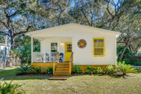 The Hammock Cottage with Fire Pit Less Than 1 Mi to Beach!
